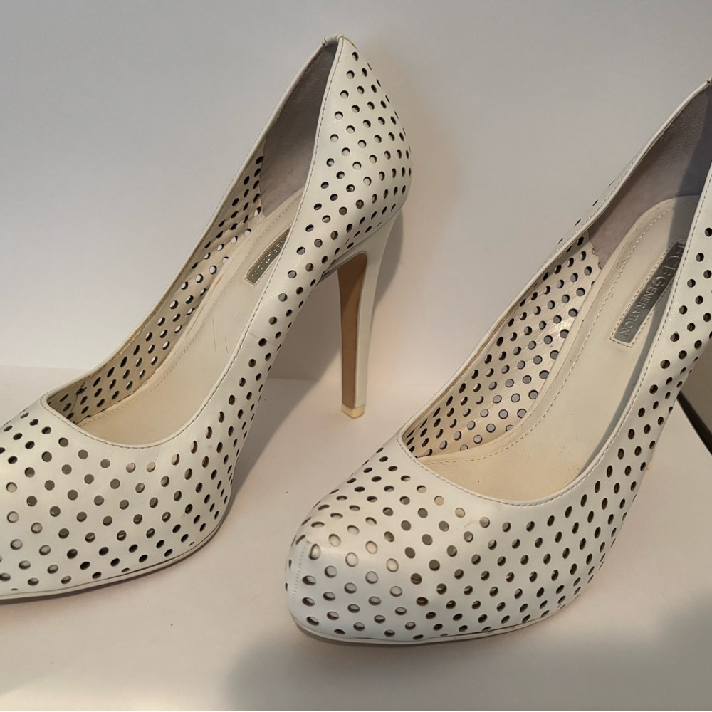 BCBGeneration women’s White Perforated Heels size 7.5